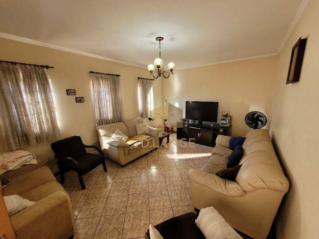 Casa à venda com 3 quartos, 142m² - Foto 4