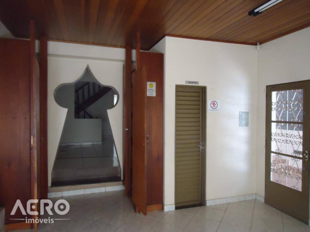 Casa à venda com 7 quartos, 350m² - Foto 9