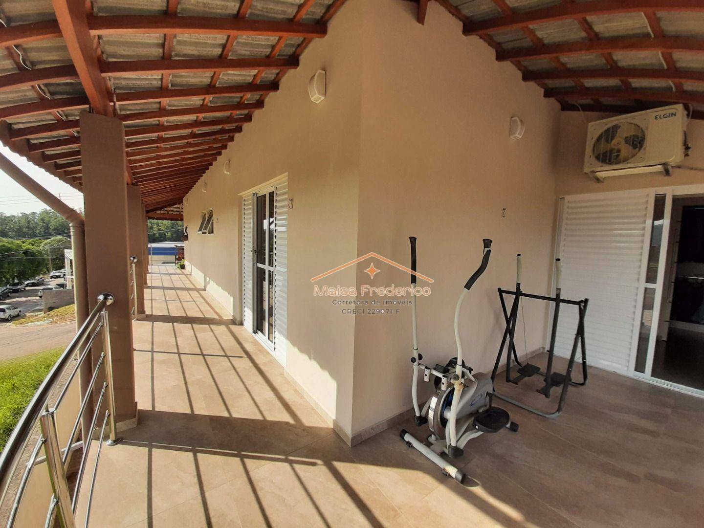 Casa à venda com 4 quartos, 300m² - Foto 25