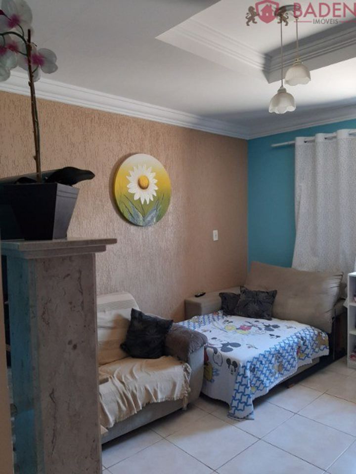 Casa à venda com 4 quartos, 200m² - Foto 15