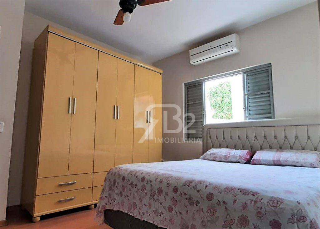 Casa à venda com 5 quartos, 207m² - Foto 12