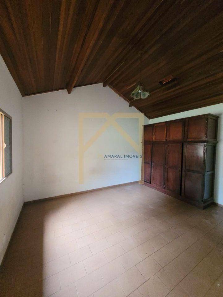 Sítio à venda com 5 quartos, 210m² - Foto 13