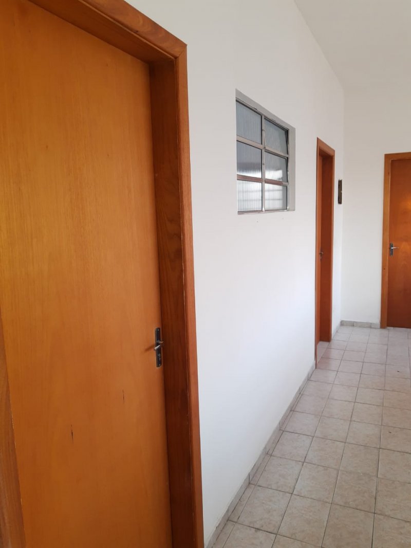 Prédio Inteiro para alugar com 6 quartos, 140m² - Foto 11