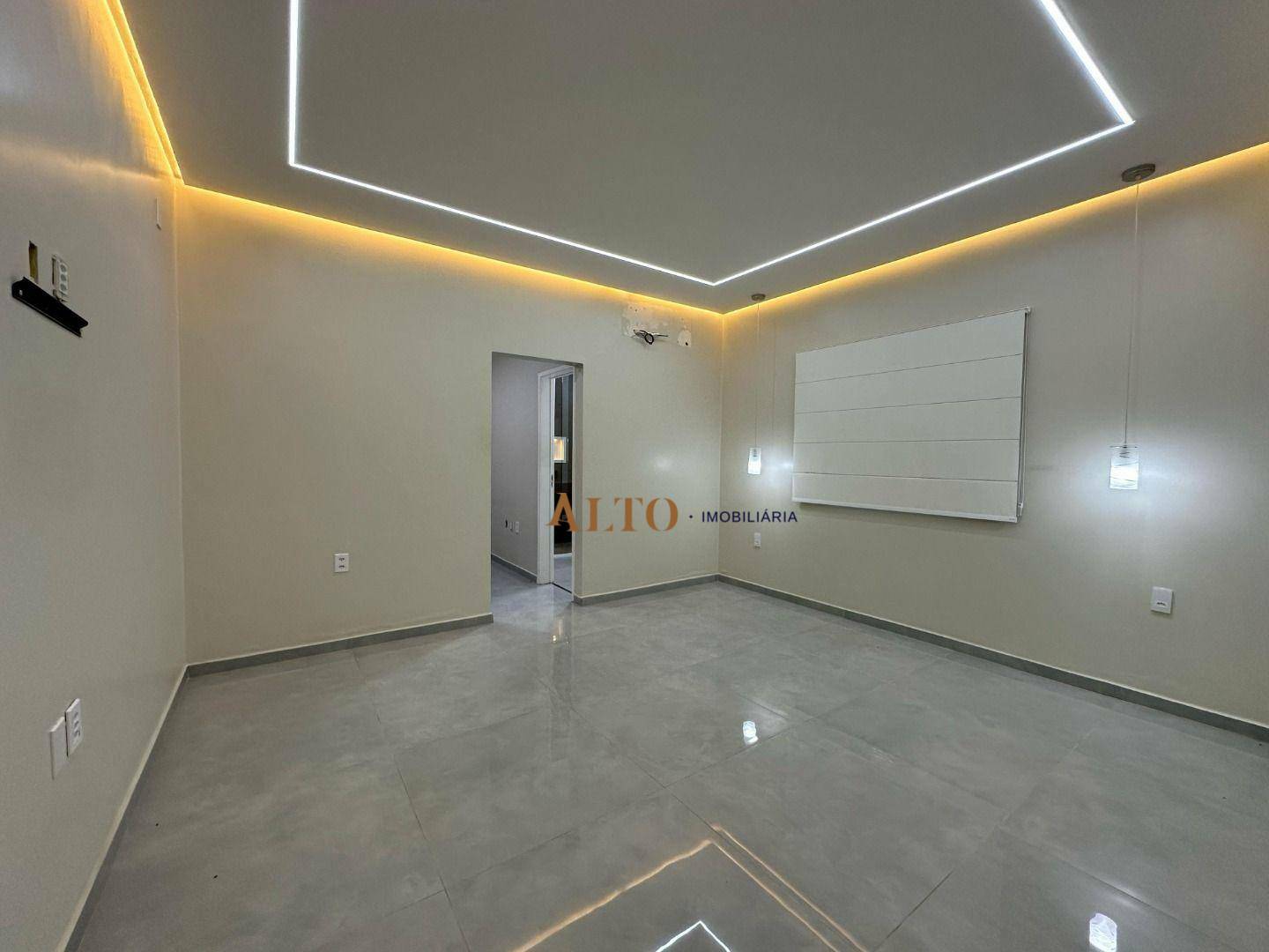 Casa à venda com 3 quartos, 300M2 - Foto 9