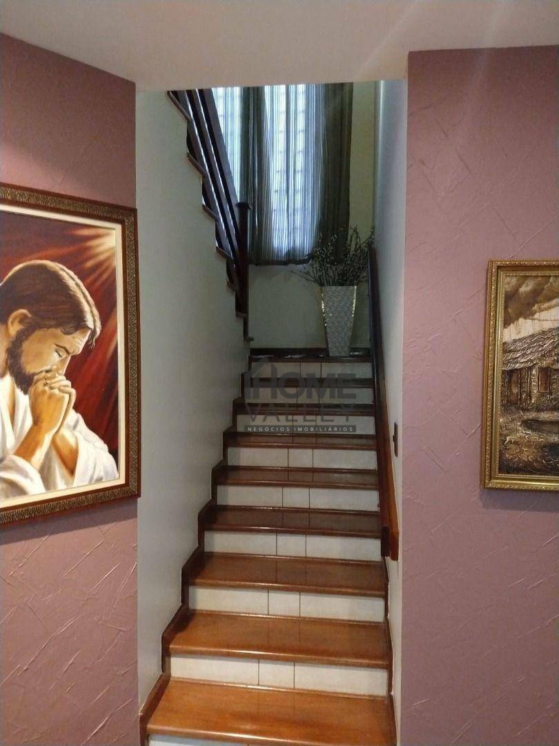 Casa de Condomínio à venda com 3 quartos, 189m² - Foto 15