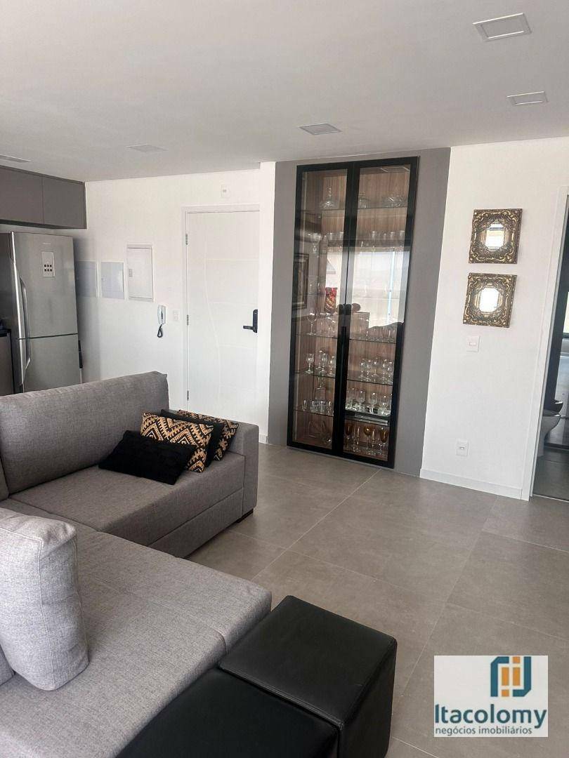 Apartamento para alugar com 1 quarto, 74m² - Foto 6