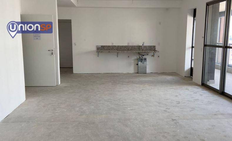 Apartamento à venda com 3 quartos, 140m² - Foto 1