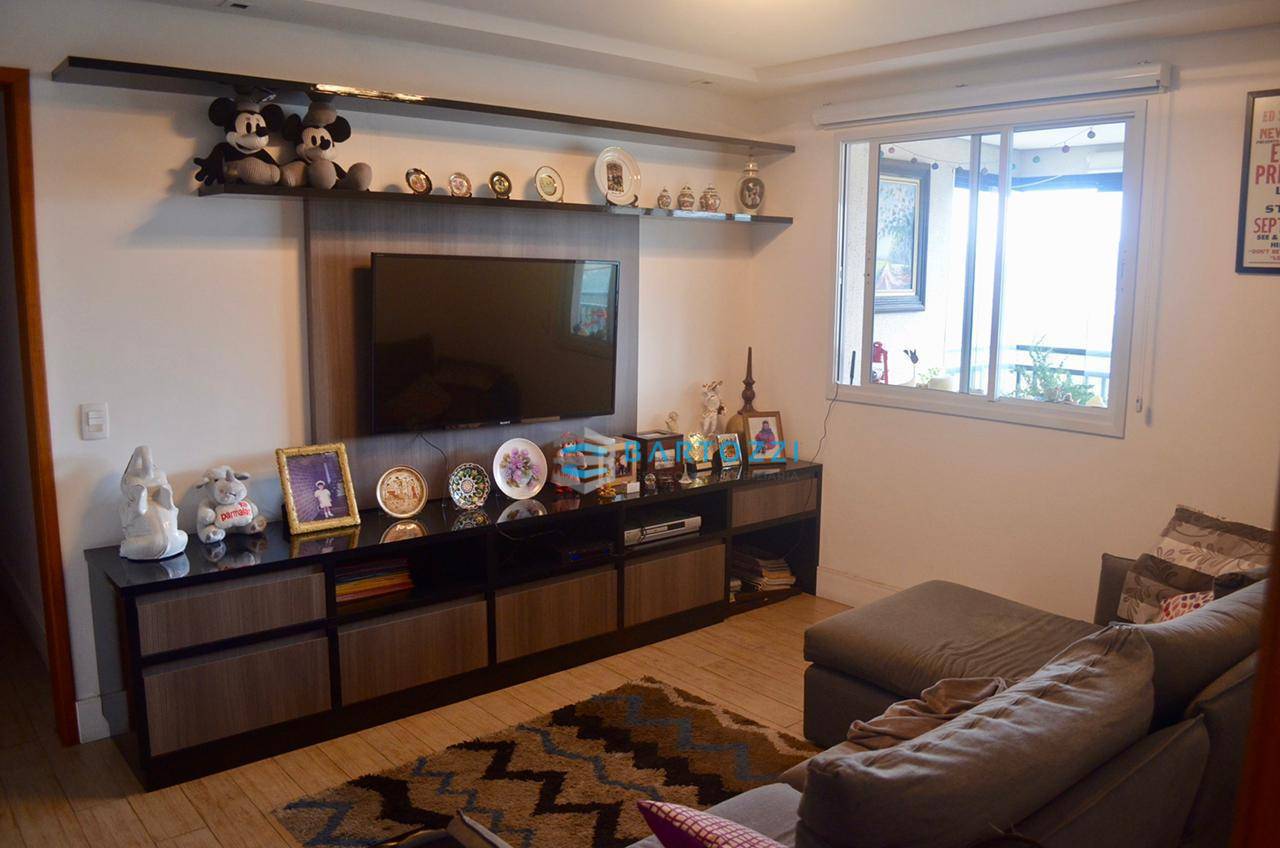 Apartamento à venda com 3 quartos, 172m² - Foto 6