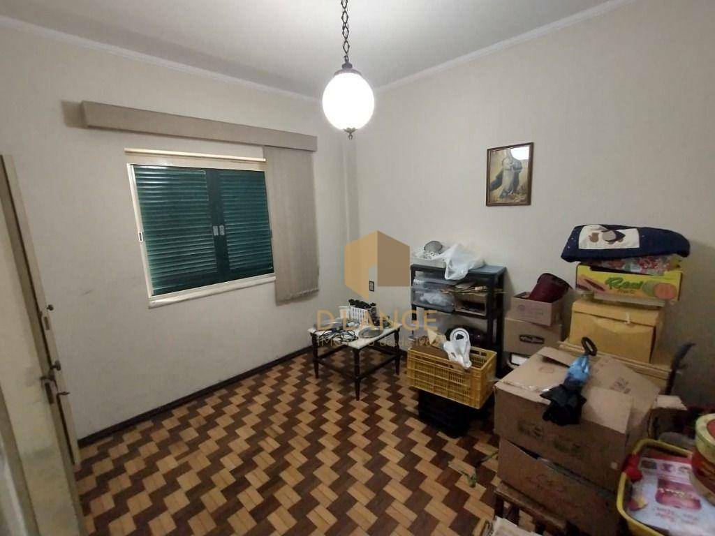 Casa à venda com 3 quartos, 254m² - Foto 4