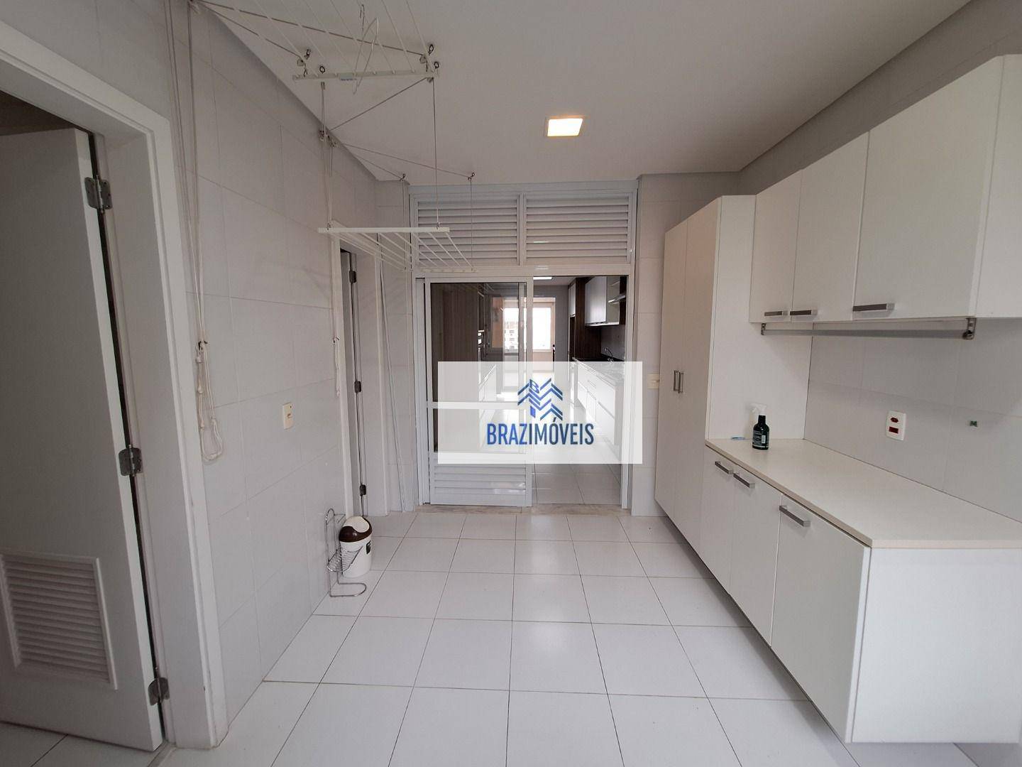 Apartamento à venda com 4 quartos, 281m² - Foto 35