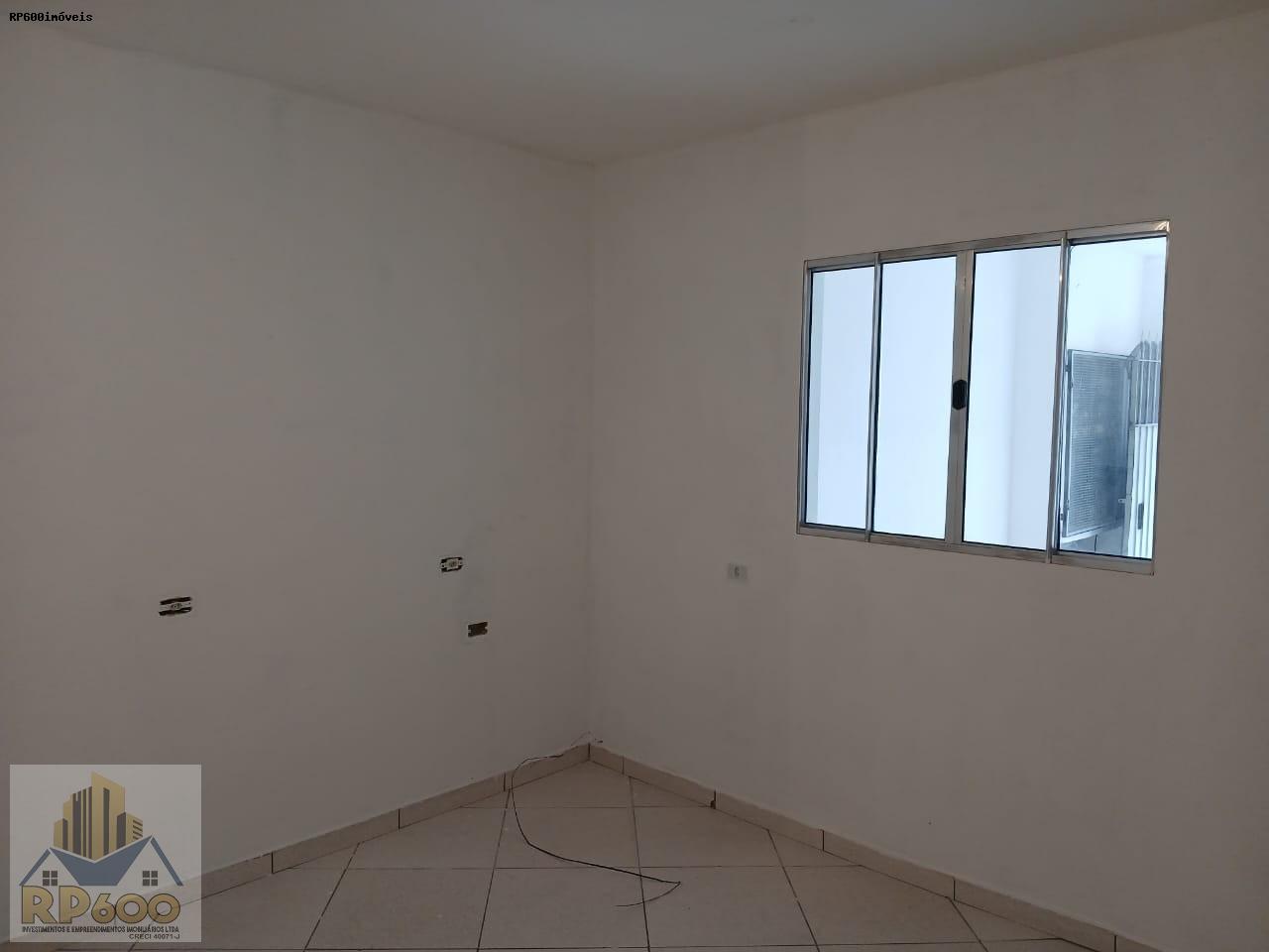Casa para alugar com 1 quarto, 40m² - Foto 3