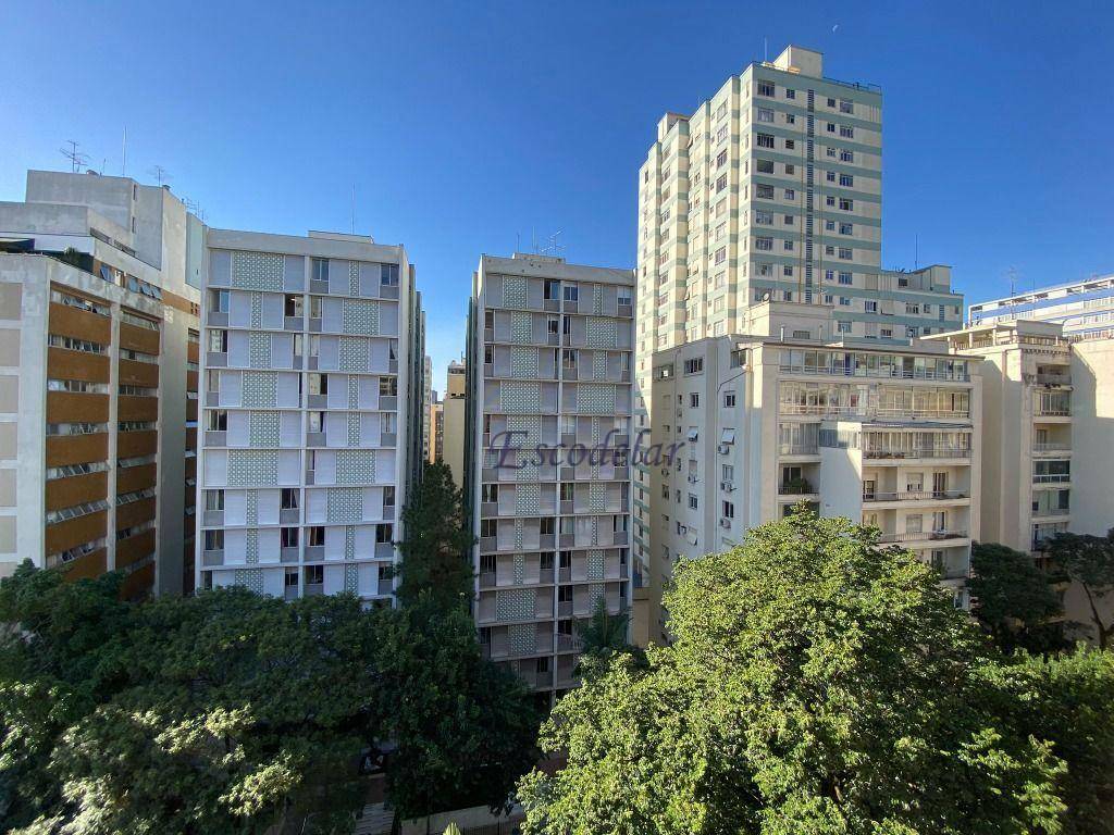 Apartamento à venda com 3 quartos, 180m² - Foto 19