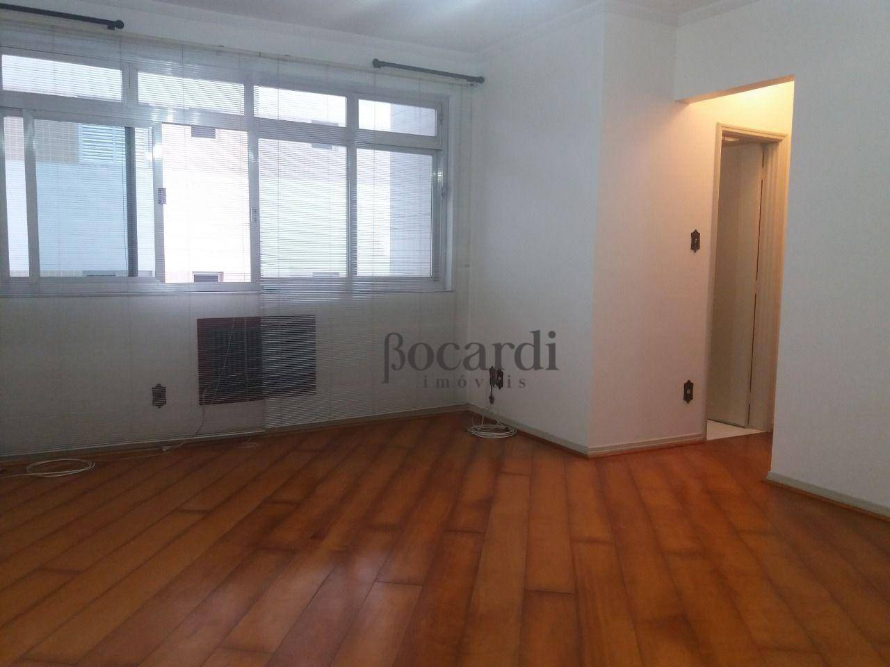 Apartamento à venda com 2 quartos, 100m² - Foto 1