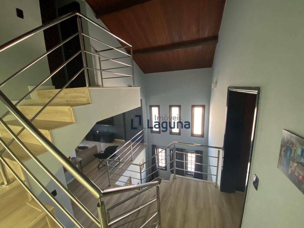 Casa à venda com 4 quartos, 410m² - Foto 17