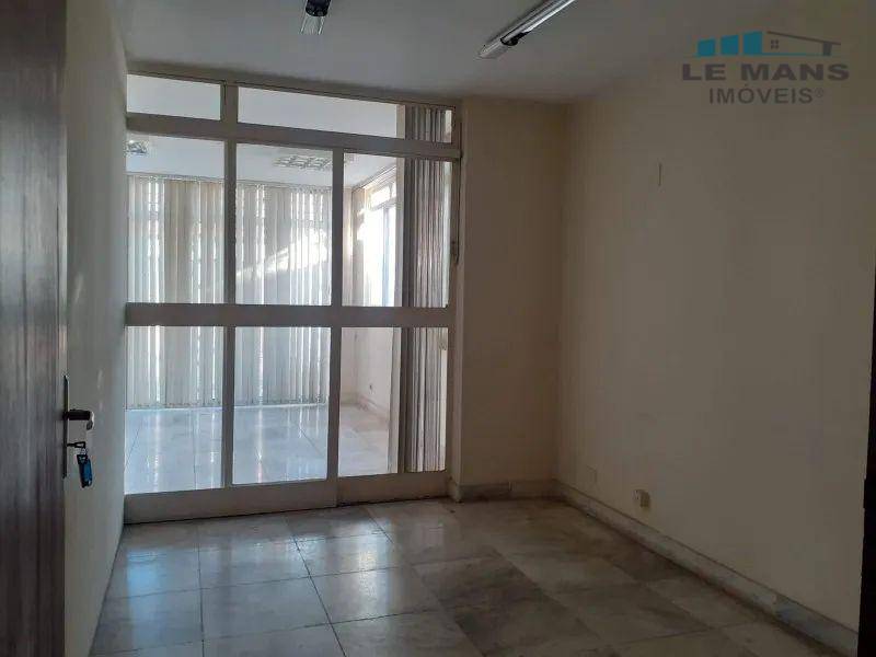 Casa para alugar com 1 quarto, 296m² - Foto 10