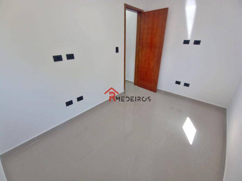 Casa à venda com 2 quartos, 64m² - Foto 9