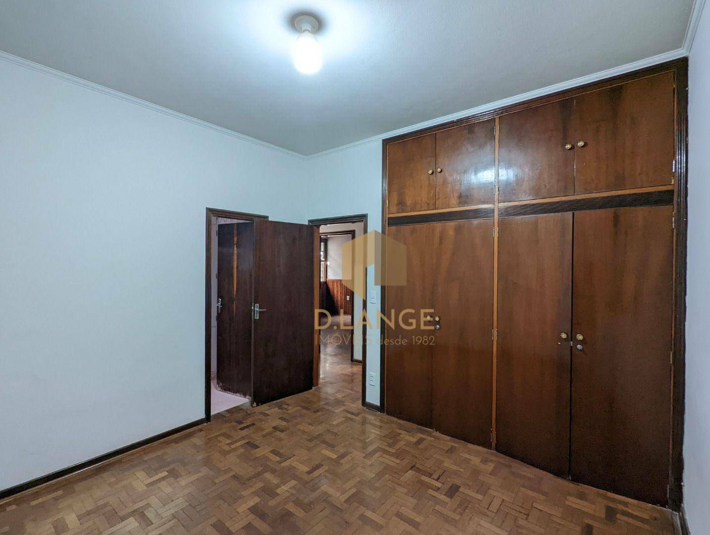 Casa para alugar com 3 quartos, 200m² - Foto 14