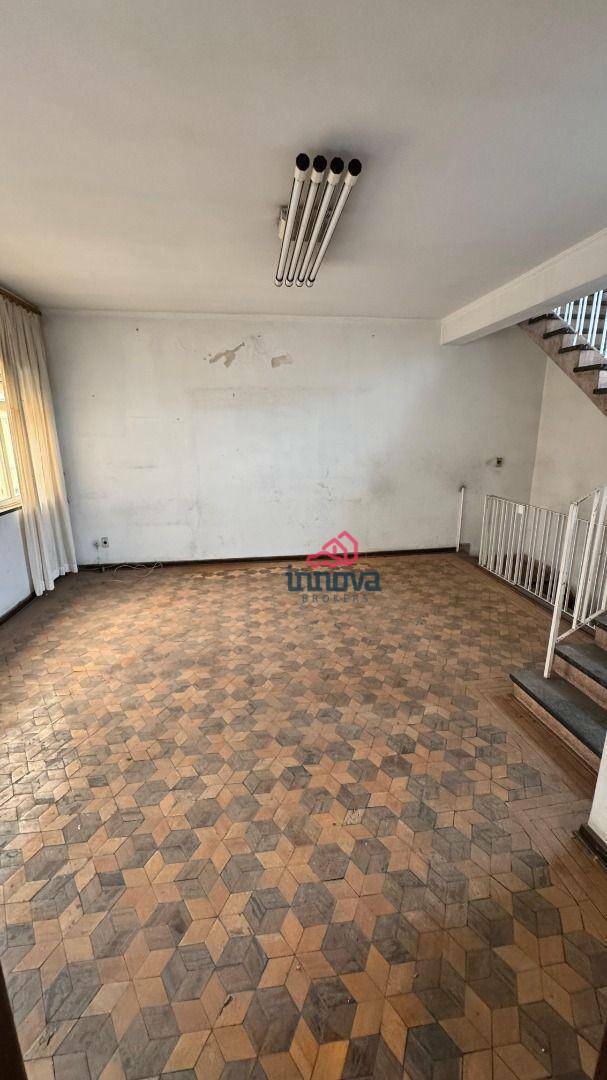 Sobrado à venda com 4 quartos, 444m² - Foto 3