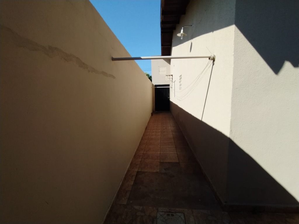 Casa à venda com 3 quartos, 220m² - Foto 18