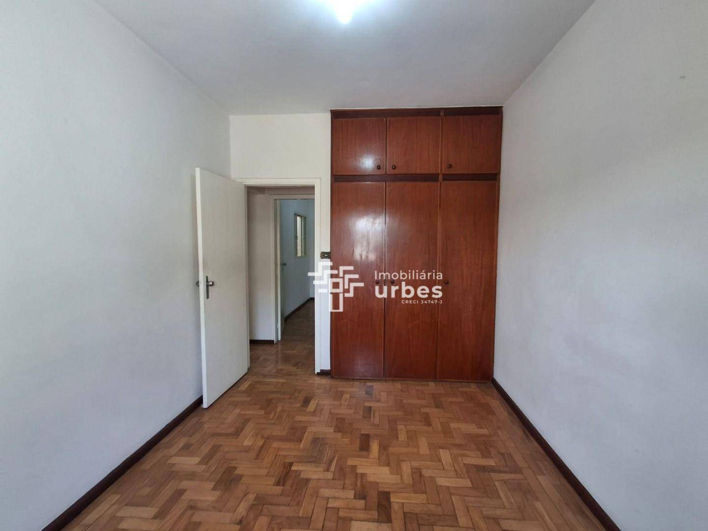 Casa à venda com 2 quartos, 80m² - Foto 7