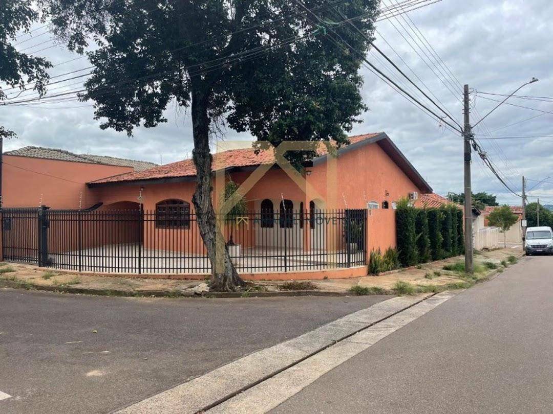 Casa à venda com 3 quartos, 200m² - Foto 4