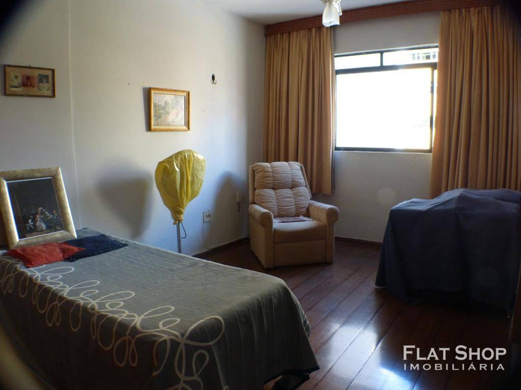 Apartamento à venda com 3 quartos, 212m² - Foto 25