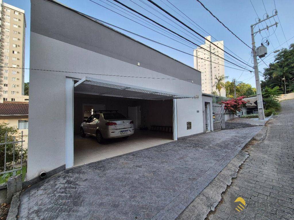 Casa para alugar com 3 quartos, 153m² - Foto 26