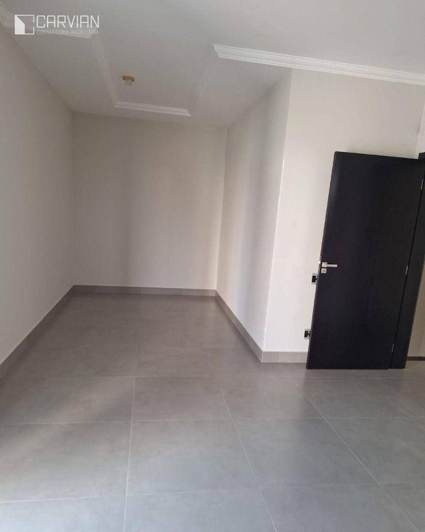 Casa à venda com 4 quartos, 260m² - Foto 15
