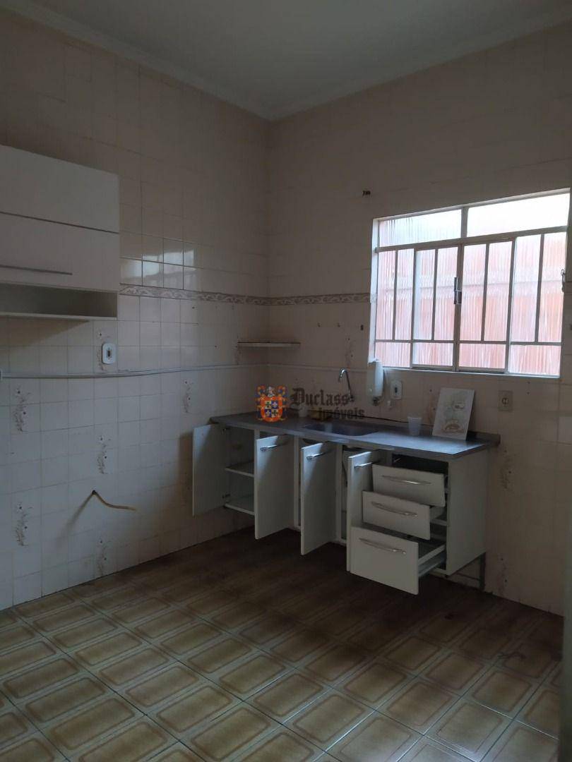 Casa à venda com 5 quartos, 146m² - Foto 8