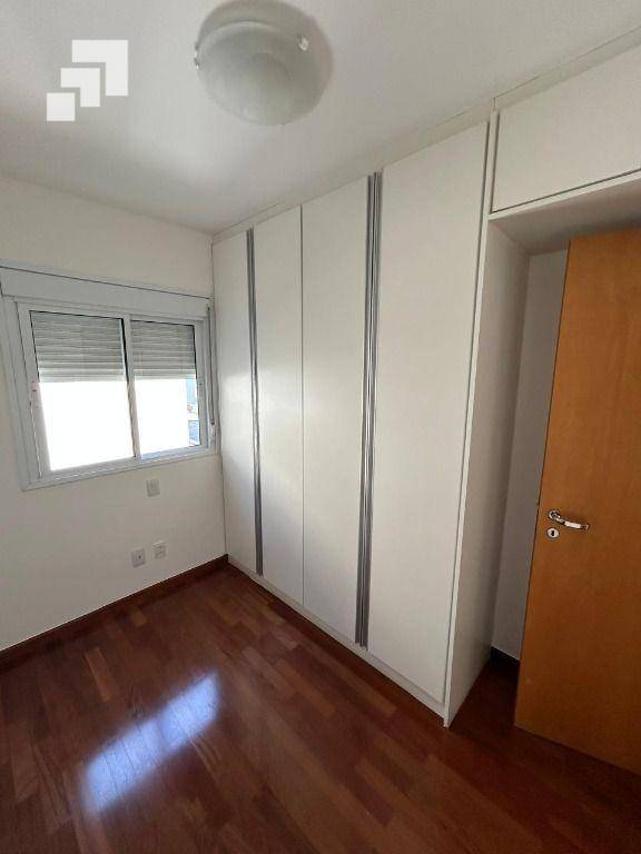 Apartamento para alugar com 2 quartos, 71m² - Foto 12