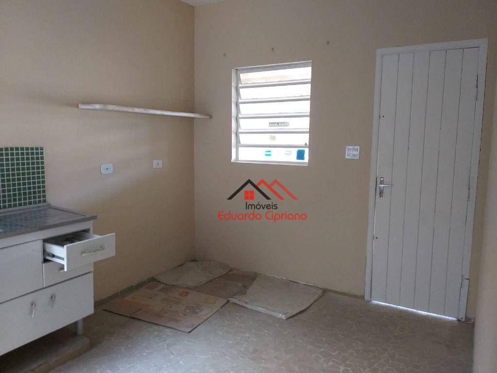 Casa à venda com 4 quartos, 220m² - Foto 18