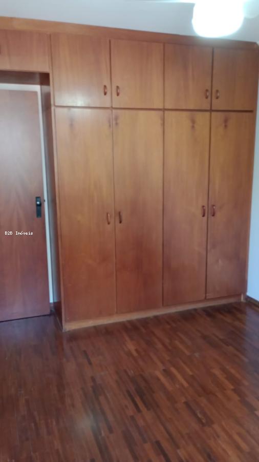 Apartamento à venda com 3 quartos, 129m² - Foto 10