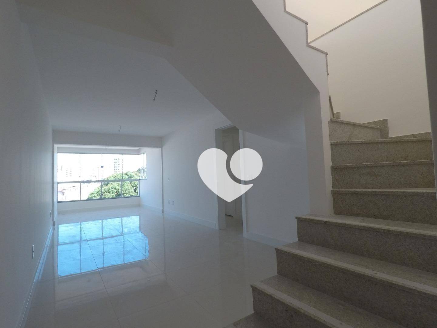 Cobertura à venda com 3 quartos, 191m² - Foto 1