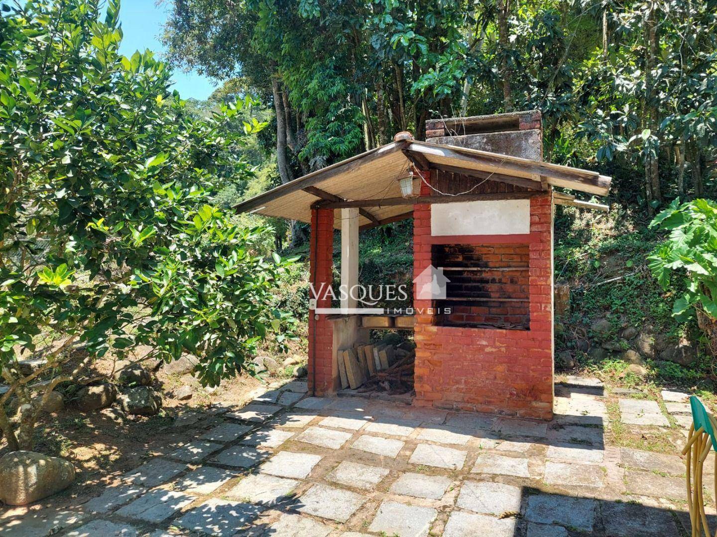 Casa à venda com 10 quartos, 327m² - Foto 3