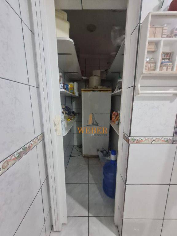 Sobrado à venda com 3 quartos, 390m² - Foto 14