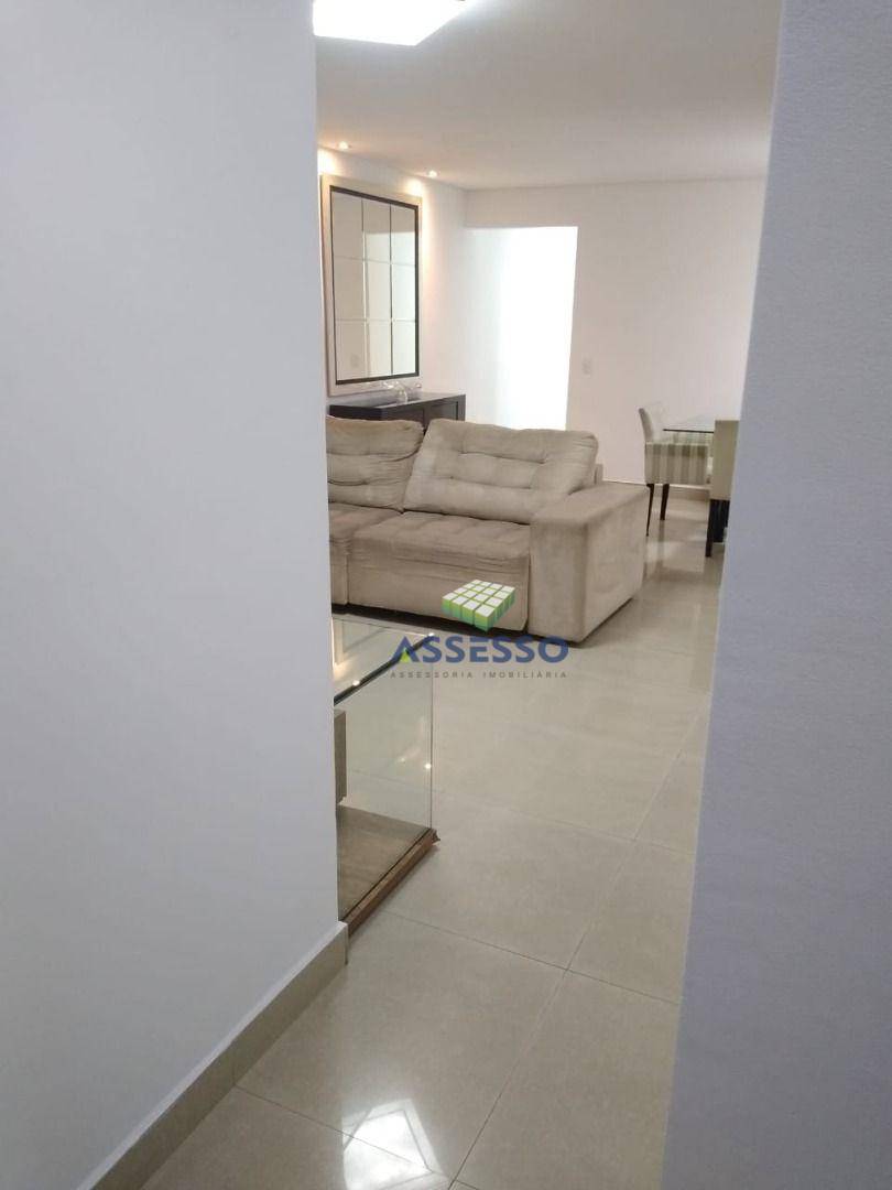 Apartamento à venda com 3 quartos, 101m² - Foto 2