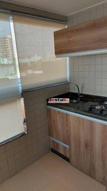 Apartamento à venda com 2 quartos, 64m² - Foto 33