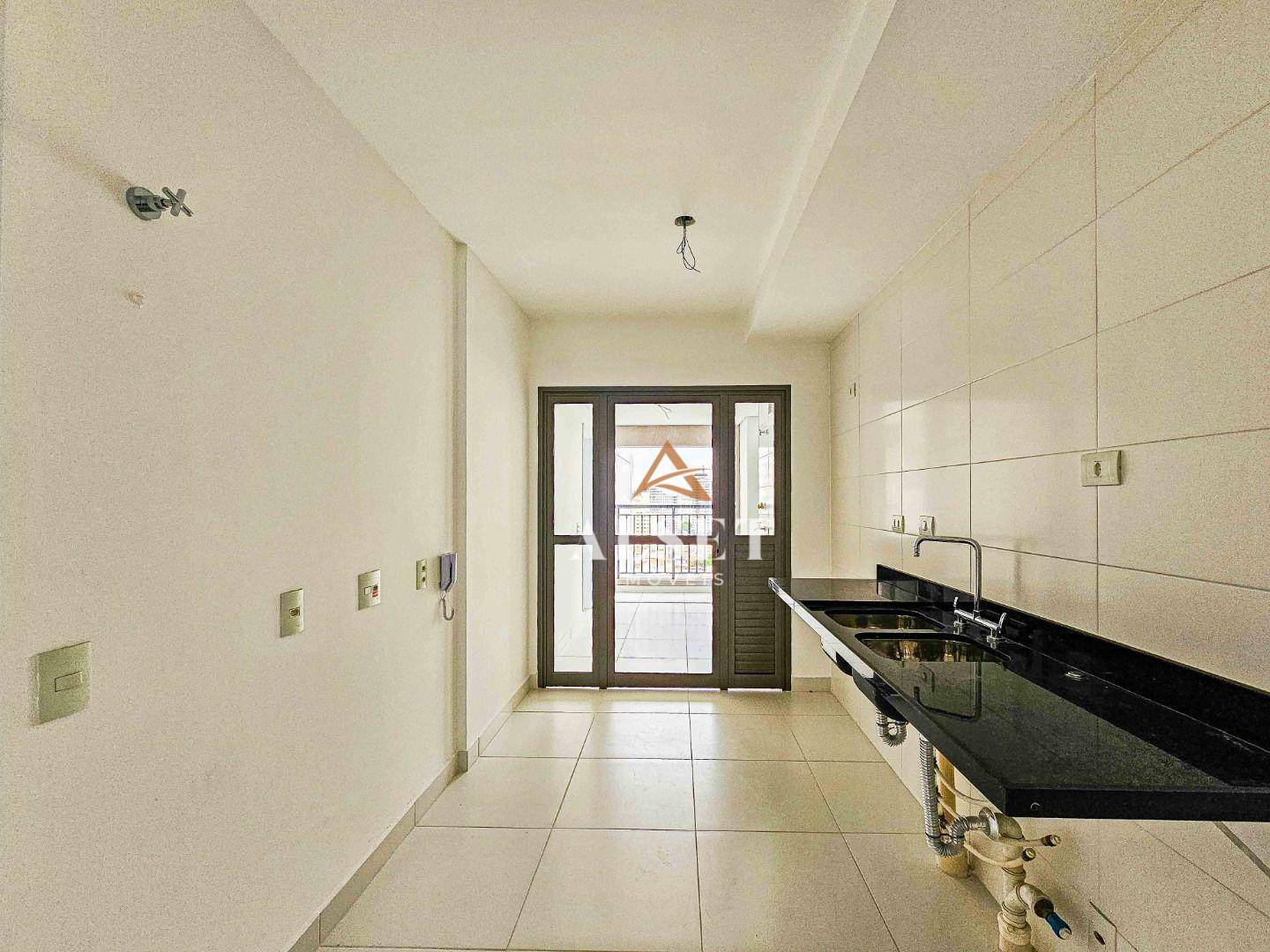 Apartamento à venda com 3 quartos, 159m² - Foto 25