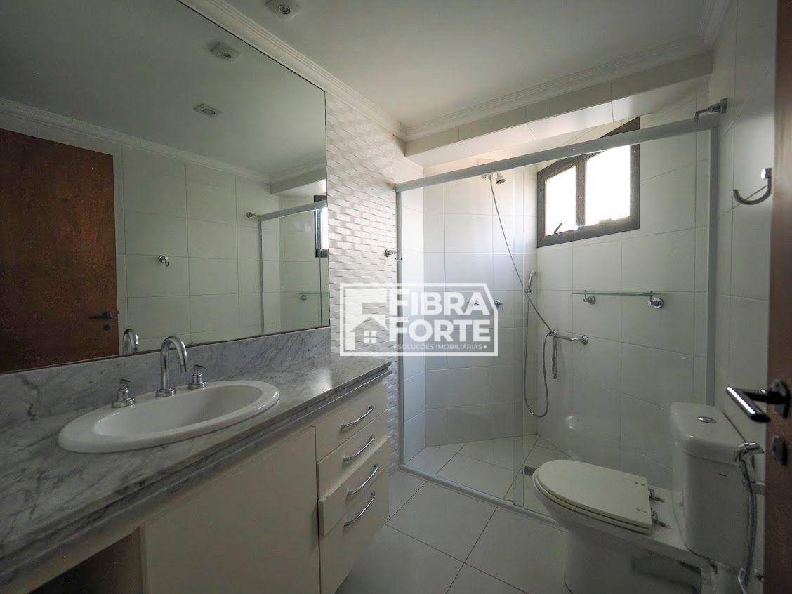 Apartamento à venda com 4 quartos, 226m² - Foto 13