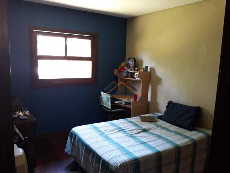 Casa de Condomínio à venda e aluguel com 3 quartos, 220m² - Foto 25