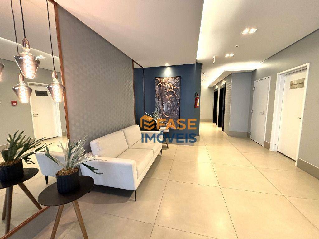 Apartamento à venda com 3 quartos, 79m² - Foto 1