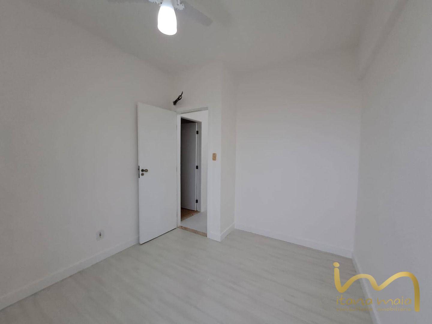 Apartamento à venda com 2 quartos, 70m² - Foto 11