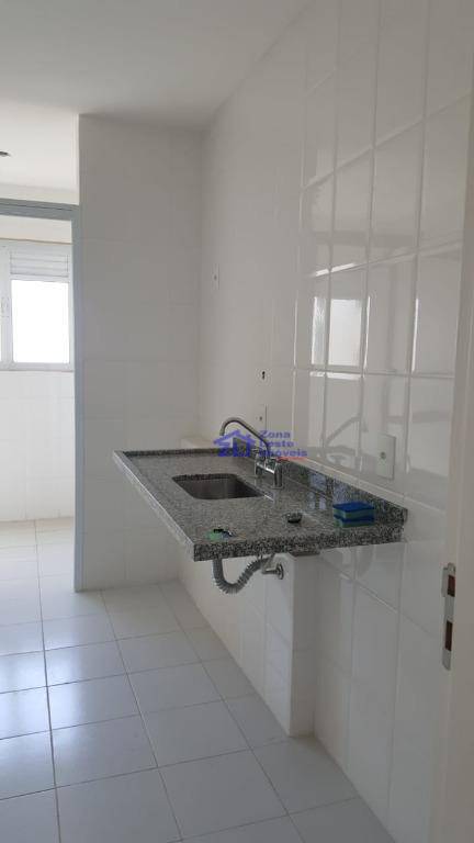 Apartamento à venda com 3 quartos, 75m² - Foto 7