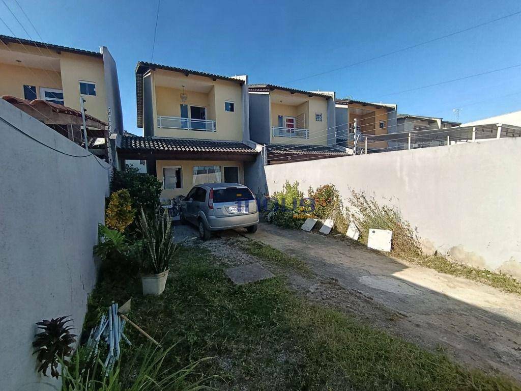 Casa à venda com 2 quartos, 96m² - Foto 1