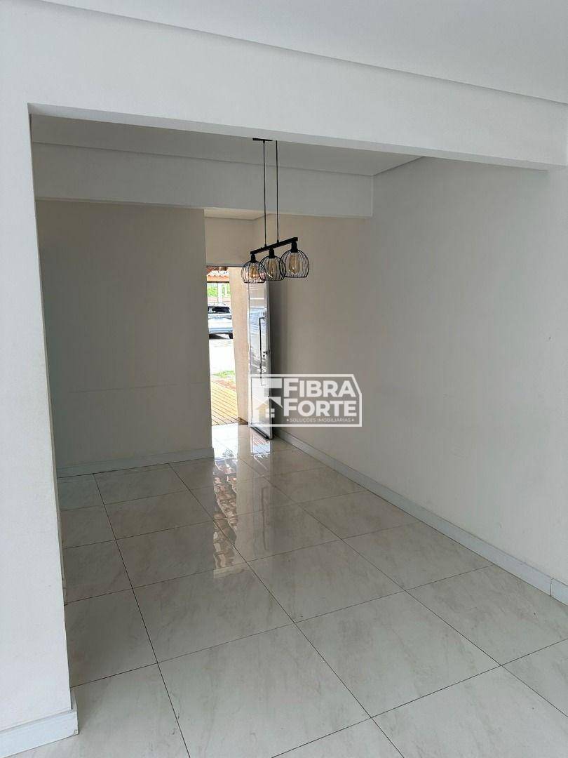 Casa de Condomínio para alugar com 3 quartos, 130m² - Foto 4