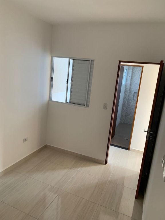 Apartamento à venda com 2 quartos, 42m² - Foto 3