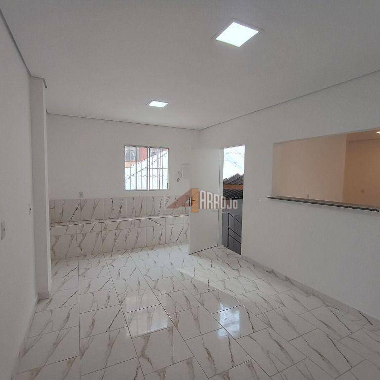 Apartamento para alugar com 2 quartos, 50m² - Foto 13