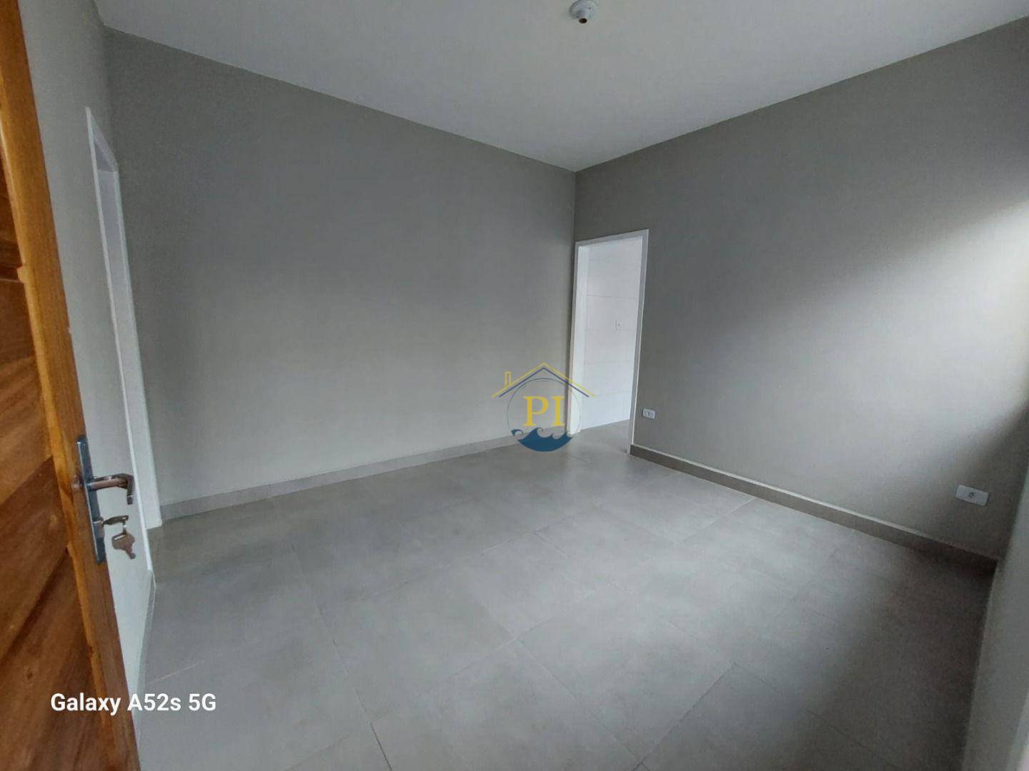 Casa à venda com 2 quartos, 70m² - Foto 13