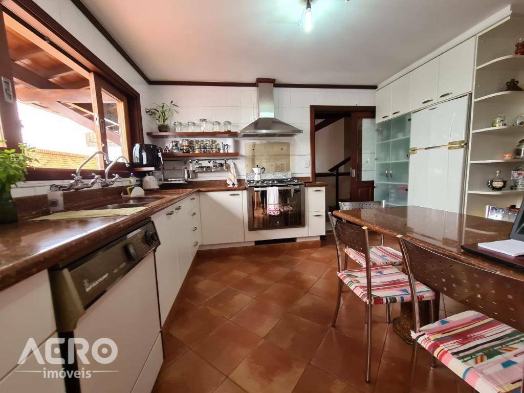 Casa à venda com 3 quartos, 279m² - Foto 16