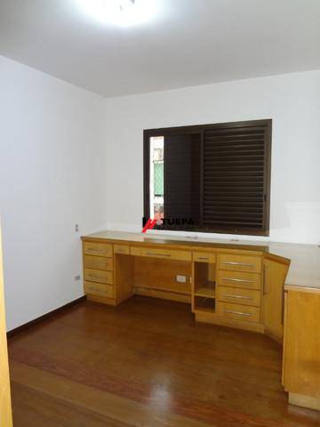 Apartamento à venda com 4 quartos, 211m² - Foto 15